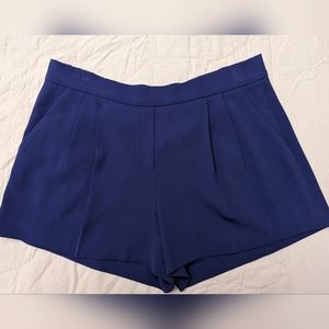 Babaton pleated shorts size 6